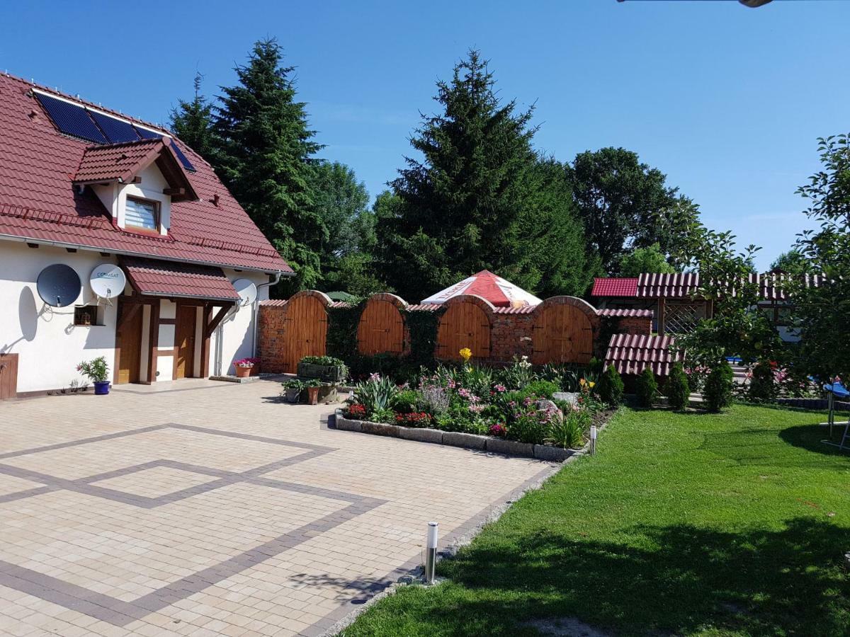 Cudowny Zakatek Z Ogrodem I Basenem Apartment Bukwica  Exterior foto